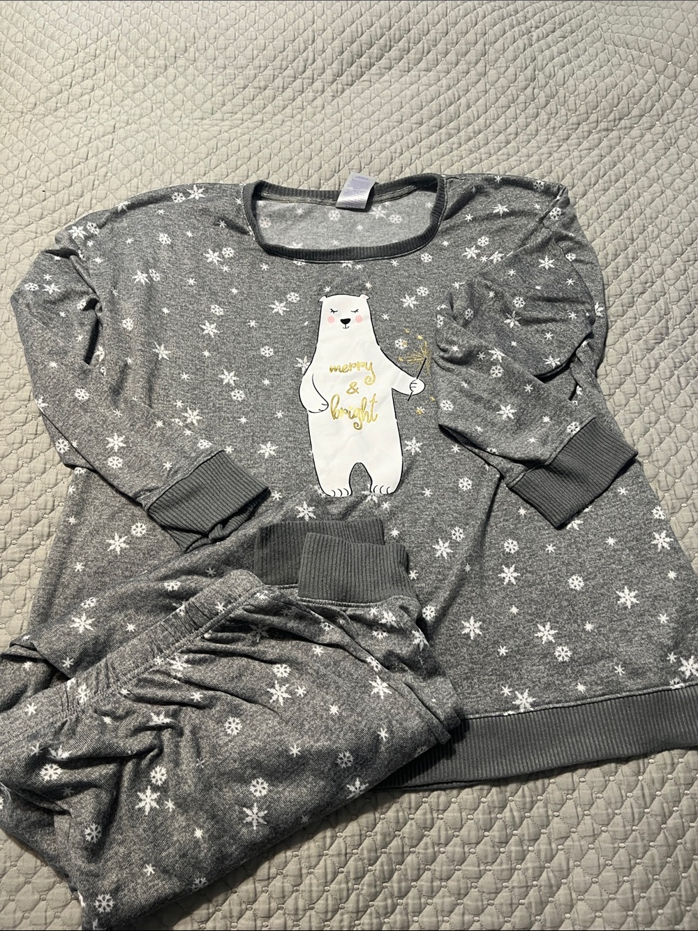 Secret Treasures Grey Snowflake Polar Bear Pajama Set